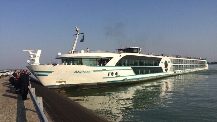 Loď, ktorá havarovala pri Vojke.