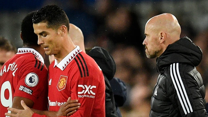 Každý má právo na názor, no on je ďaleko od diania v Manchestri. Tréner United reaguje na Ronaldovu kritiku