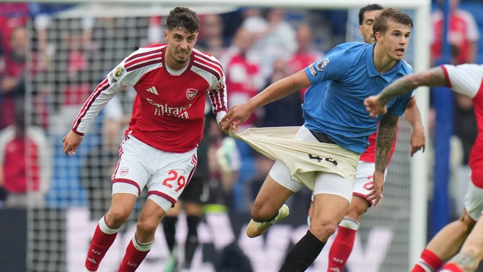 Arsenal dostal príučku. Úradujúci šampión prehral rozdielom triedy