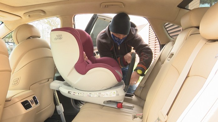 Autosedačka môže zachrániť život dieťaťa pri autonehode.