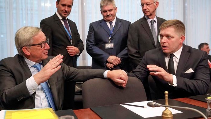 Predseda Európskej komisie Jean-Claude Juncker a premiér Robert Fico.