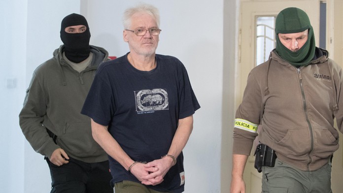 Ivan Cuper, prezývaný Vinco - Vincko, prichádza na ŠTS v Banskej Bystrici. 