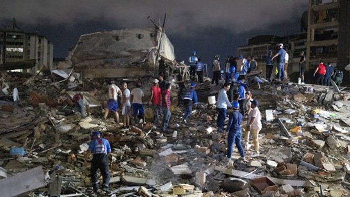 Počet obetí zemetrasení vo Venezuele stúpol na najmenej 235. Zranených sú tisíce
