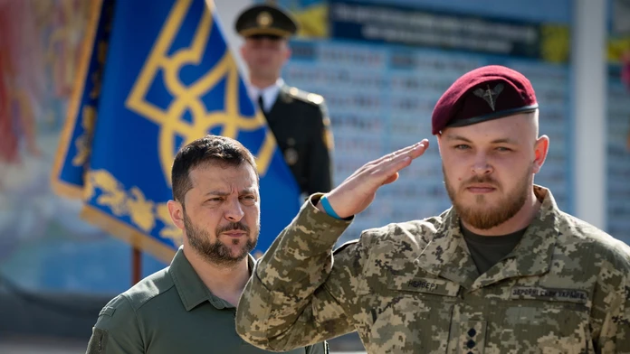 Volodymyr Zelenskyj navštívil špeciálne jednotky pri Bachmute