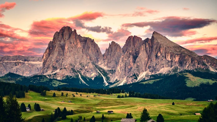 Ak chcete prejsť, zaplatíte 5 eur. V Dolomitoch miestnym došla trpezlivosť s turistami, vrátili kontroverzný turniket