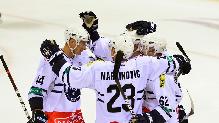 Hráči Medveščaku Záhreb na archívnej snímke.