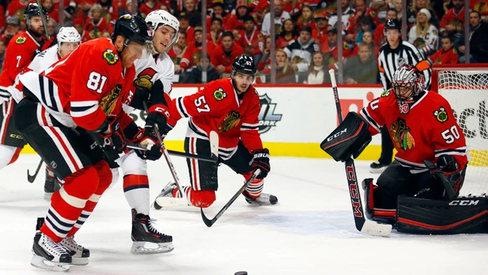 Hokejisti Chicaga zvíťazili v zápase zámorskej NHL na domácom ľade nad Ottawou 3:0.
