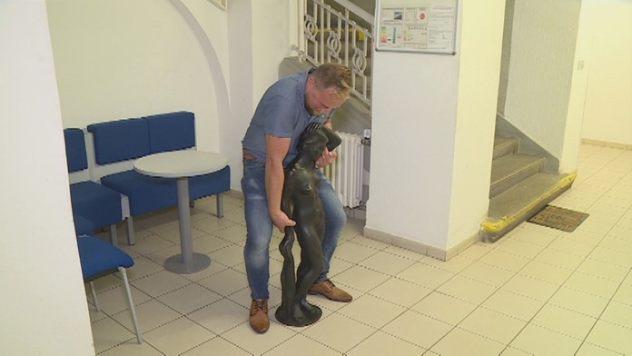 Náročná krádež tažkej sochy