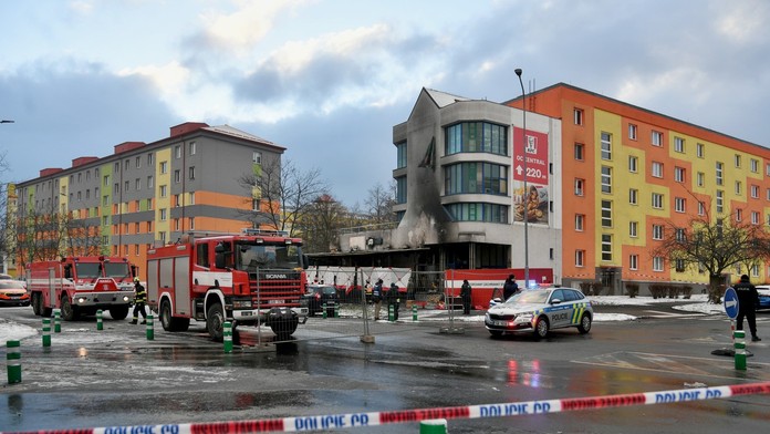 Tragický požiar v reštaurácii v Moste má siedmu obeť, zraneniam podľahla žena