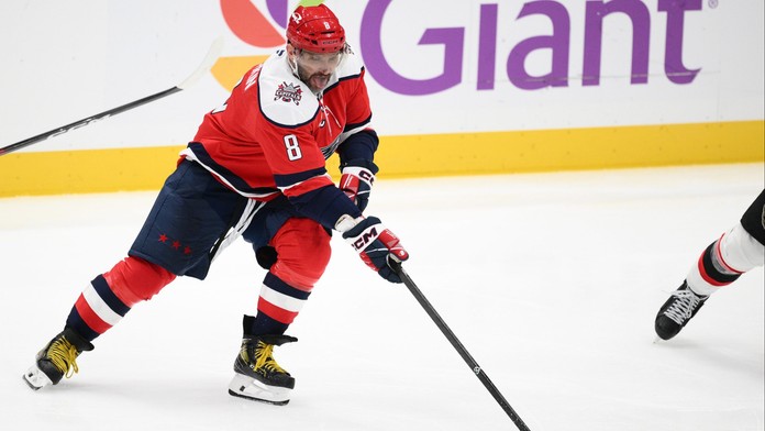 VIDEO: Fehérváry sa zapojil do hromadnej bitky. Alexander Ovečkin v jubilejnom zápase nemal dôvod na radosť