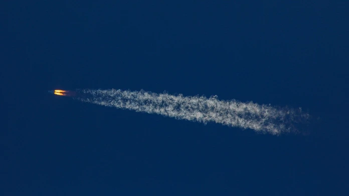Trosky čínskej rakety, pre ktoré Španielsko zastavilo lety, nakoniec dopadli do Tichého oceánu