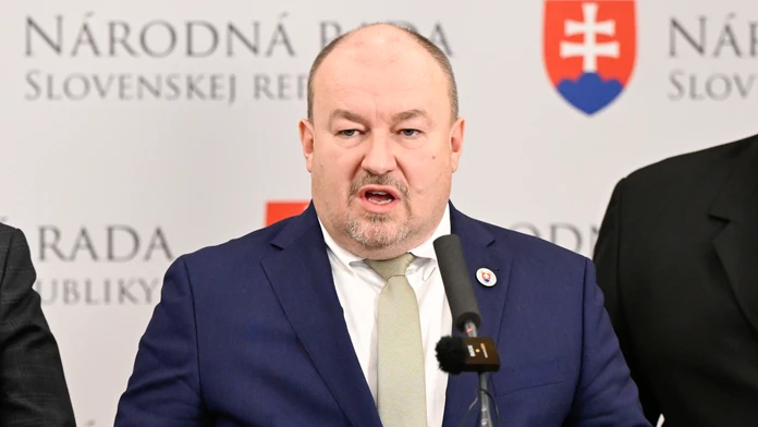 Huliakovci žiadajú ministra, aby odvolal hlavného veterinára. Podozrievajú ho zo zlyhania pri nákaze slintačky