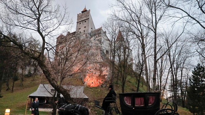 Drakulov zámok Bran v rumunskom meste Bran.
