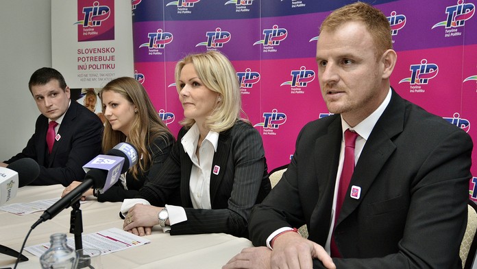 Predseda strany TIP Tomáš Hudec (vpravo).