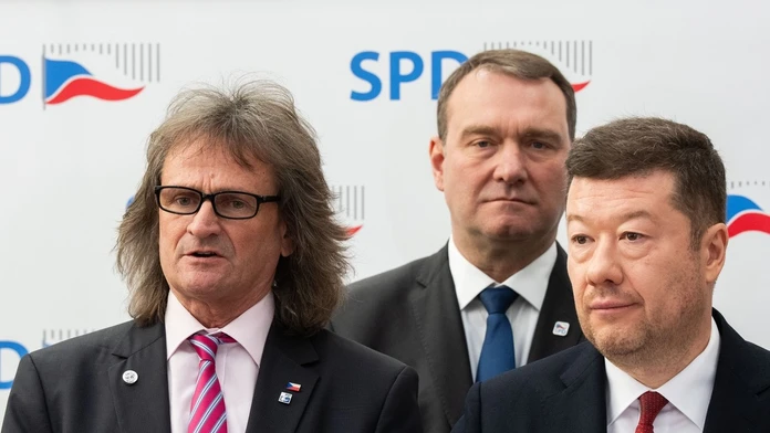 Trojmiliónová pokuta pre Okamurovú SPD. Súd vidí v plagátoch podnecovanie k nenávisti