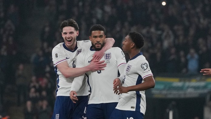 Anglicko triumfovalo aj v druhom dueli a je na čele skupiny. Fínsko stratilo dvojgólový náskok