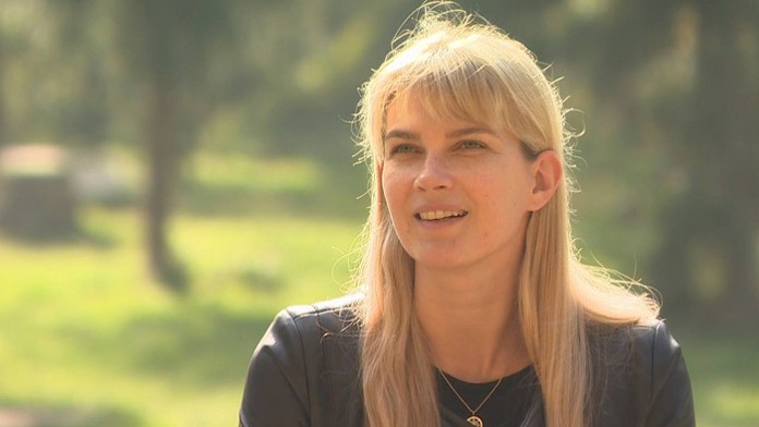 Andrej Hanuska počas liečenia a dnes.