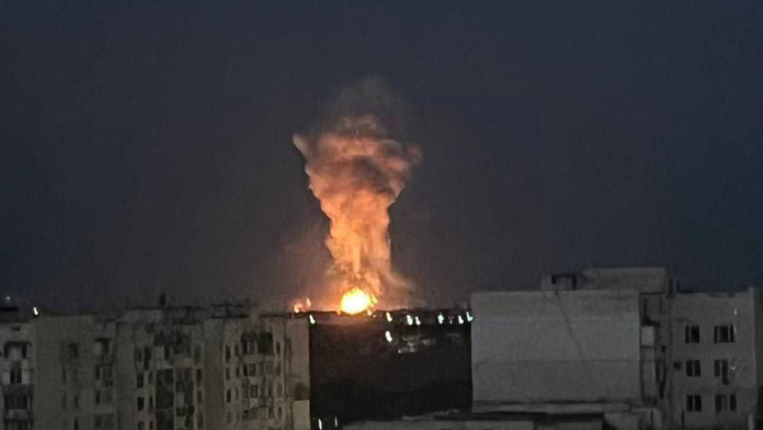 VIDEO: Mohutné výbuchy na Kryme. Terčom útokov ukrajinských dronov bola ruská protivzdušná obrana