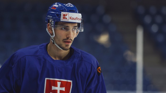 Slovenský hokejista Marek Valach, ktorý sa pripojil k reprezentácii počas Nemeckého pohára.