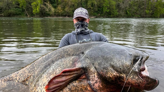 GALÉRIA: Francúz chytil rekordne dlhého sumca. Toto sa bude ťažko prekonávať, komentoval úlovok Jakub Vágner