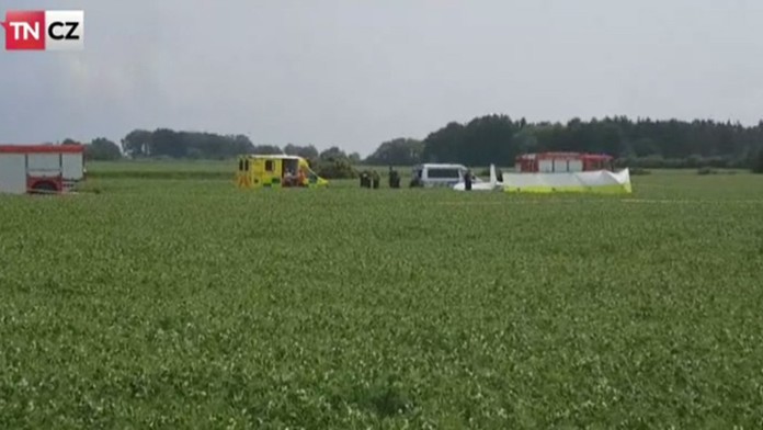 V ultraľahkom lietadle zahynuli dvaja ľudia.