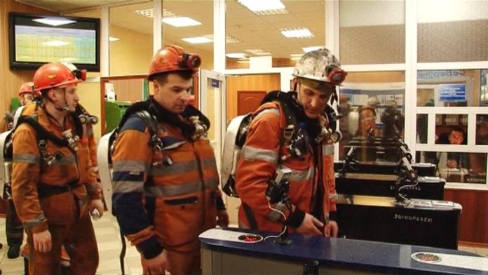 Záchranári z bane Vorkut.