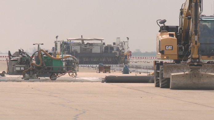 Oprava dráh na bratislavskom letisku.