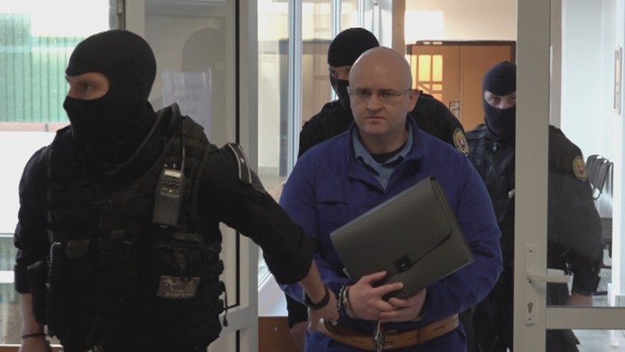 dvestoeur_tvnoviny.mp4