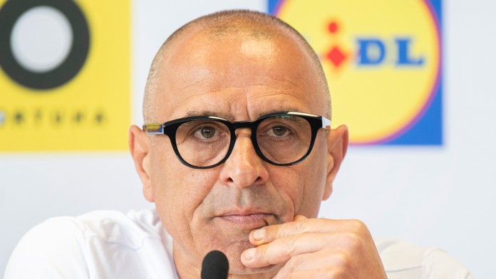 Francesco Calzona zarába kráľovsky. Pozrite si platy reprezentačných trénerov Slovenska