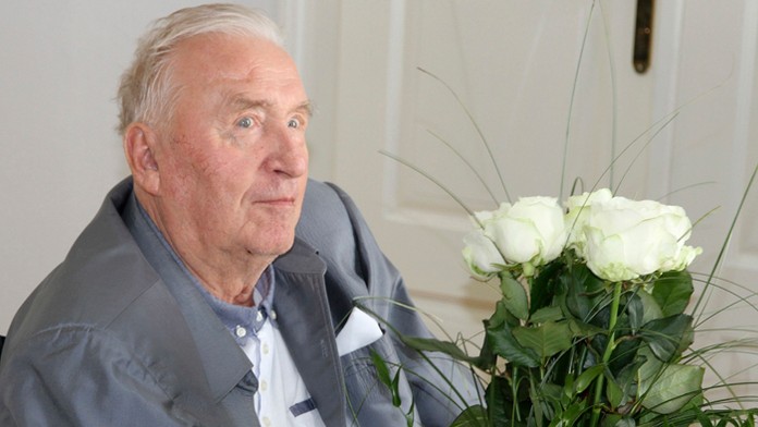 Na archívnej snímke z 5. augusta 2015 exprezident Michal Kováč v Bratislave. 