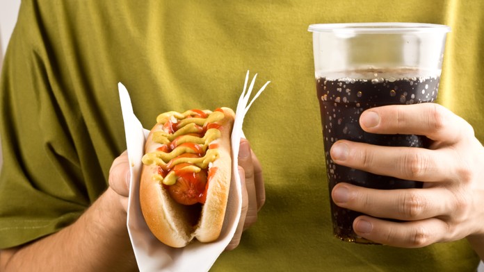 Hot dog nie je americký a predchodca koly je z Korziky. Odkiaľ pochádzajú obľúbené pochúťky a ako vznikli