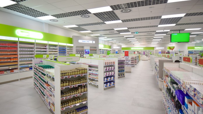 Lekáreň má rozlohu 715 metrov štvorcových.