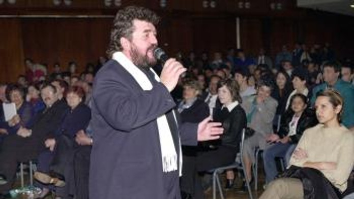 Zomrel rómsky spevák a muzikant Ľubo Virág (†68). Jeho legendárnu pieseň pozná azda každý