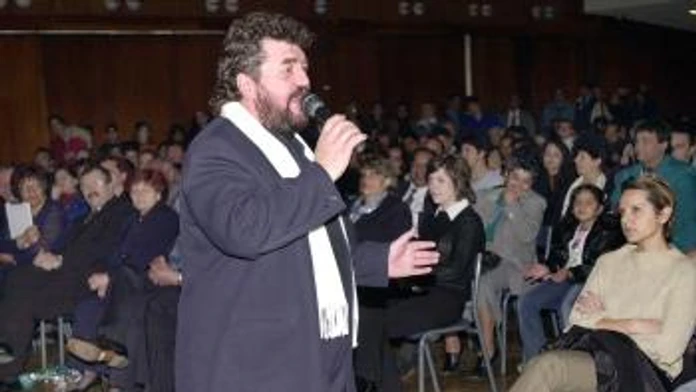 Zomrel rómsky spevák a muzikant Ľubo Virág (†68). Jeho legendárnu pieseň pozná azda každý