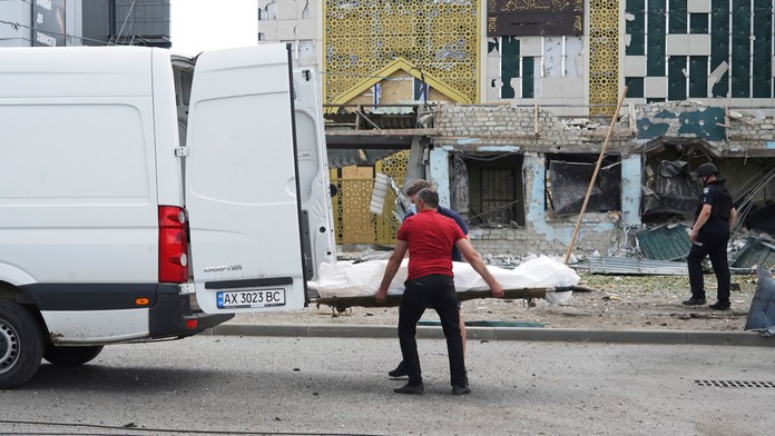Amnesty: Ukrajina porušuje základňami v obývaných oblastiach medzinárodné právo