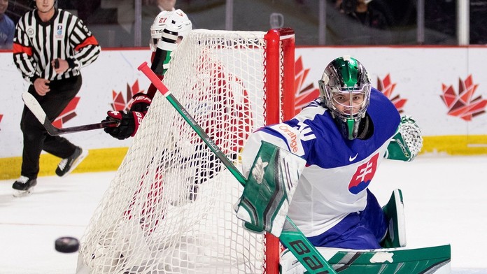 Mladý slovenský brankár sa predstaví na prestížnom Spengler Cupe. Adam Gajan posilní výber NCAA
