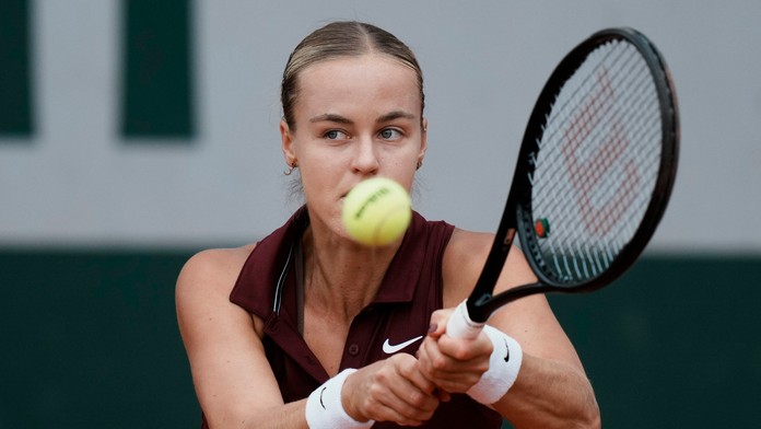 Rýchly koniec Slovákov na Roland Garros. Po vypadnutí Schmiedlovej už v singli nemáme zastúpenie