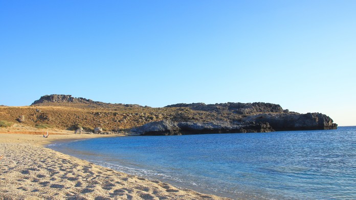 Na vyhľadávanom gréckom ostrove stúpa počet znásilnení. Tentoraz ženu zneužili priamo na pláži