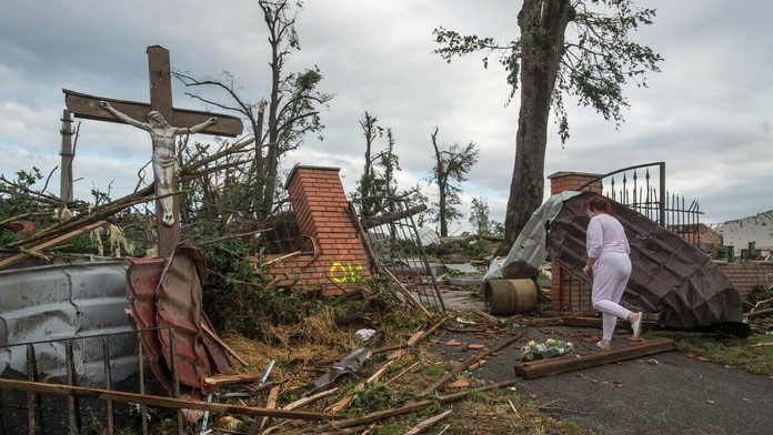 Apokalypsa po tornáde a búrke na Morave