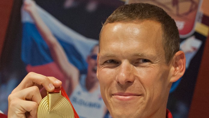 Matej Tóth predstavil medailu na Slovensku.