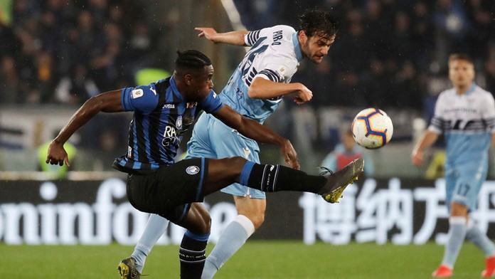 Hráči ruska oslavujú gól proti Taliansku na MS 2019.