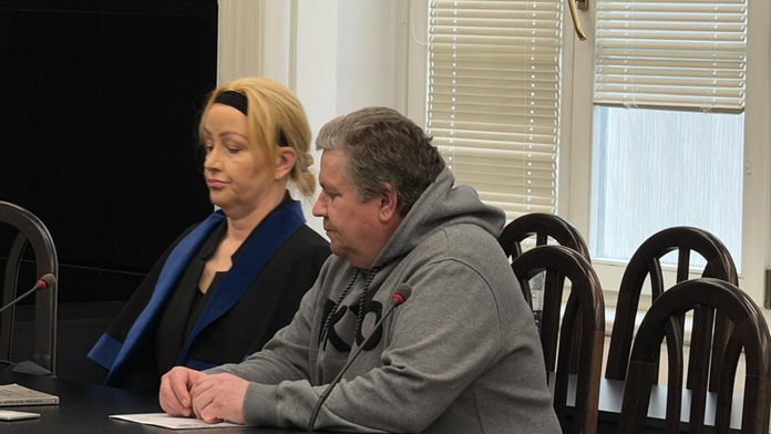 Na snímke záchranár obvinený v prípade únosu študentky Sone.