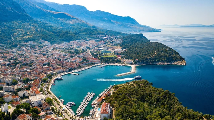 Majú dosť hlučných turistov. Obľúbené chorvátske letovisko obmedzí predaj alkoholu