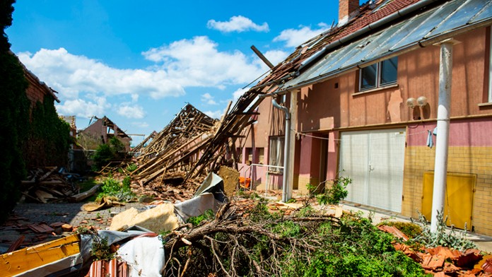 Zničený rodinny dom v obci Hrušky.