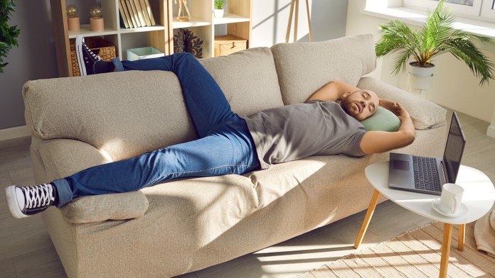 Aj vylihovanie je pre srdce lepšie než sedenie. Odborníci odporúčajú denne zapojiť jednoduché aktivity