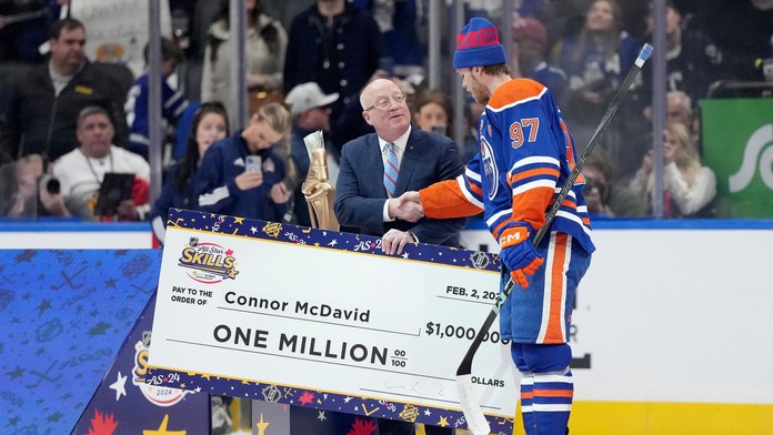 NHL: Súťaže zručností ovládol McDavid. Hviezdu Tampy Bay fanúšikovia vypískali