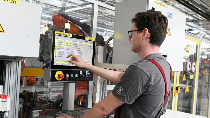 Montážna hala karosárne Volkswagen Touareg a Škoda Superb