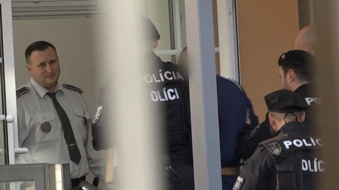 John Tavares z Toronta v dueli proti NY Islanders.