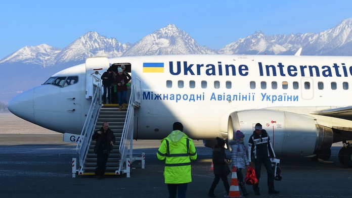 Zamestnanci letiska Poprad-Tatry avizujú podanie hromadnej výpovede. Vraj ich šikanuje riaditeľ