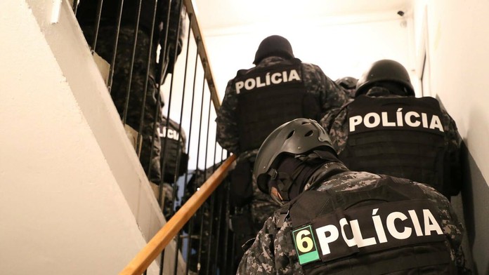 Policajný zásah NAKA v Dunajskej Strede.